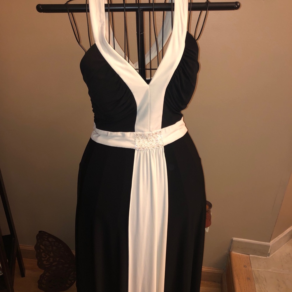 Black and White Jessica Howard Dress